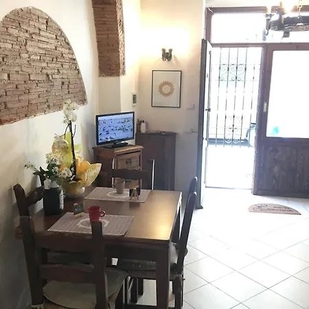 New Maria's House Livorno. Il Cisternone