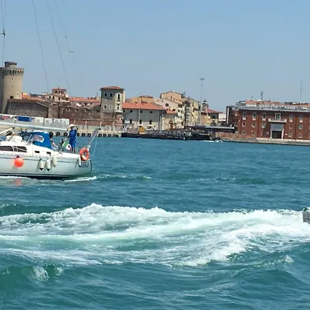 New Maria's House Livorno. Il Cisternone * Livorno