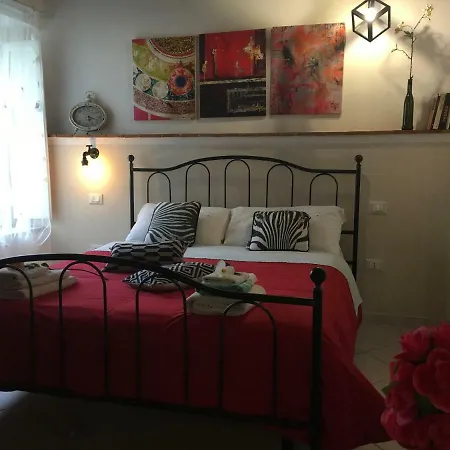 New Maria's House Livorno. Il Cisternone Apartment